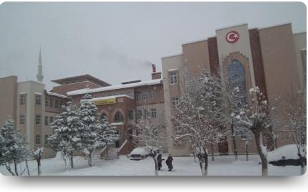 60. Yıl Mesleki ve Teknik Anadolu Lisesi Fotoğrafı